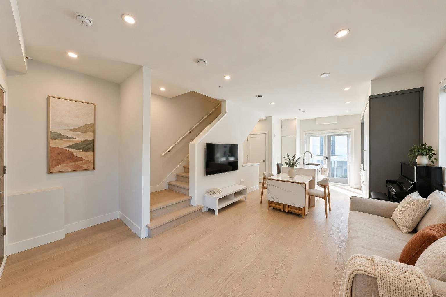 7669 Granville Street, Vancouver, BC, V6P 4Y8