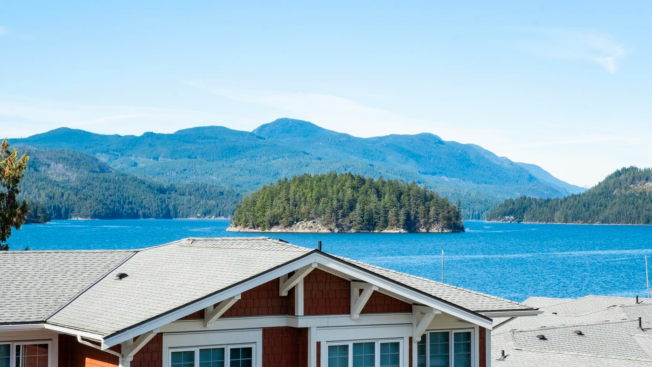 5902 Beachgate Lane, Sechelt, BC, V7Z 0S3