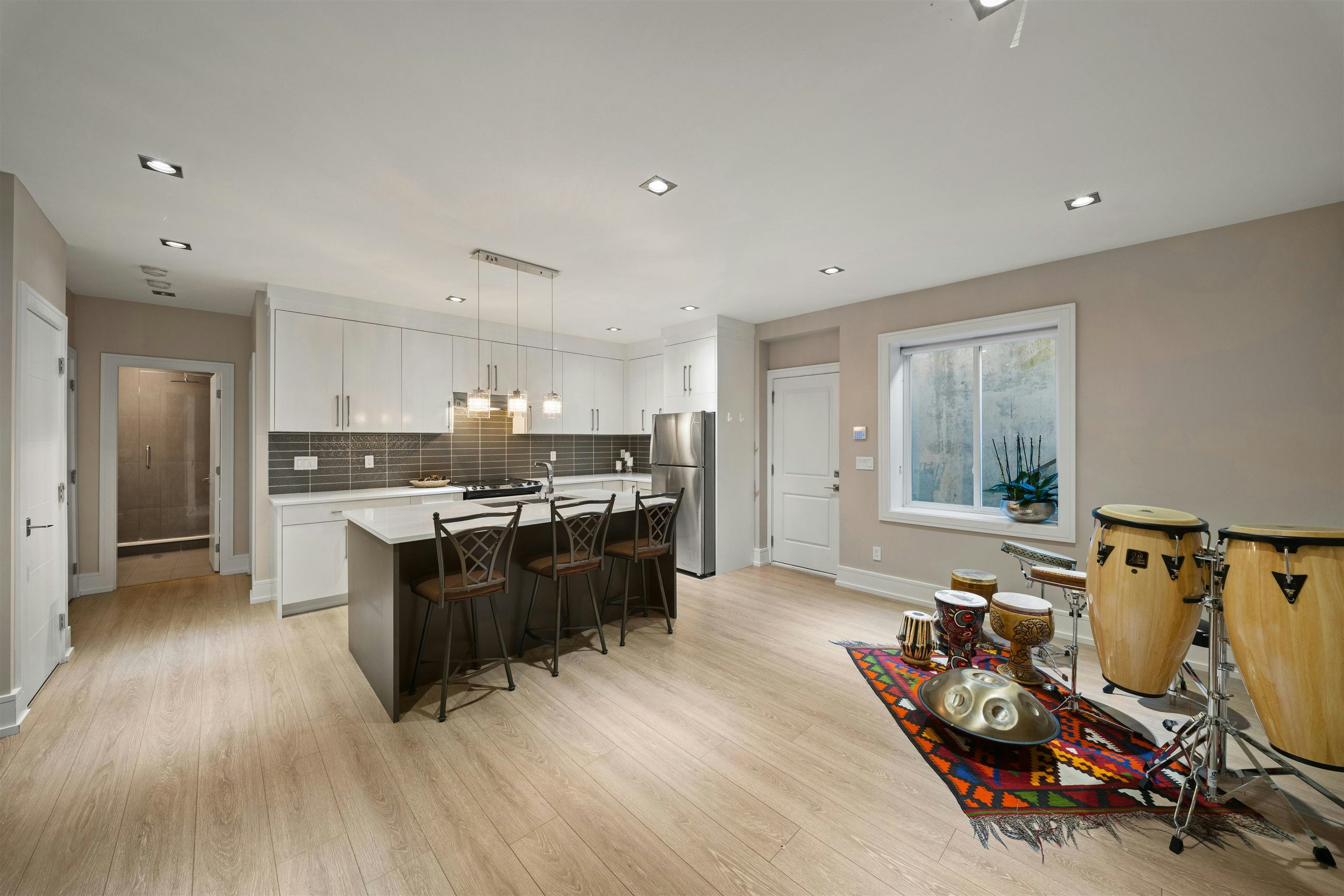 966 Beaumont Drive, North Vancouver, BC, V7R 1P6 - 31