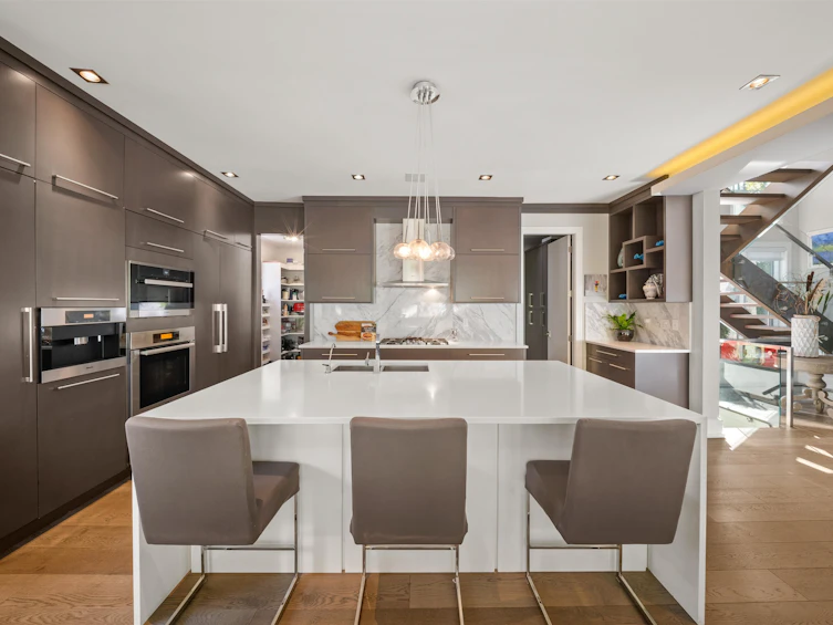 966 Beaumont Drive, North Vancouver, BC, V7R 1P6 - 10