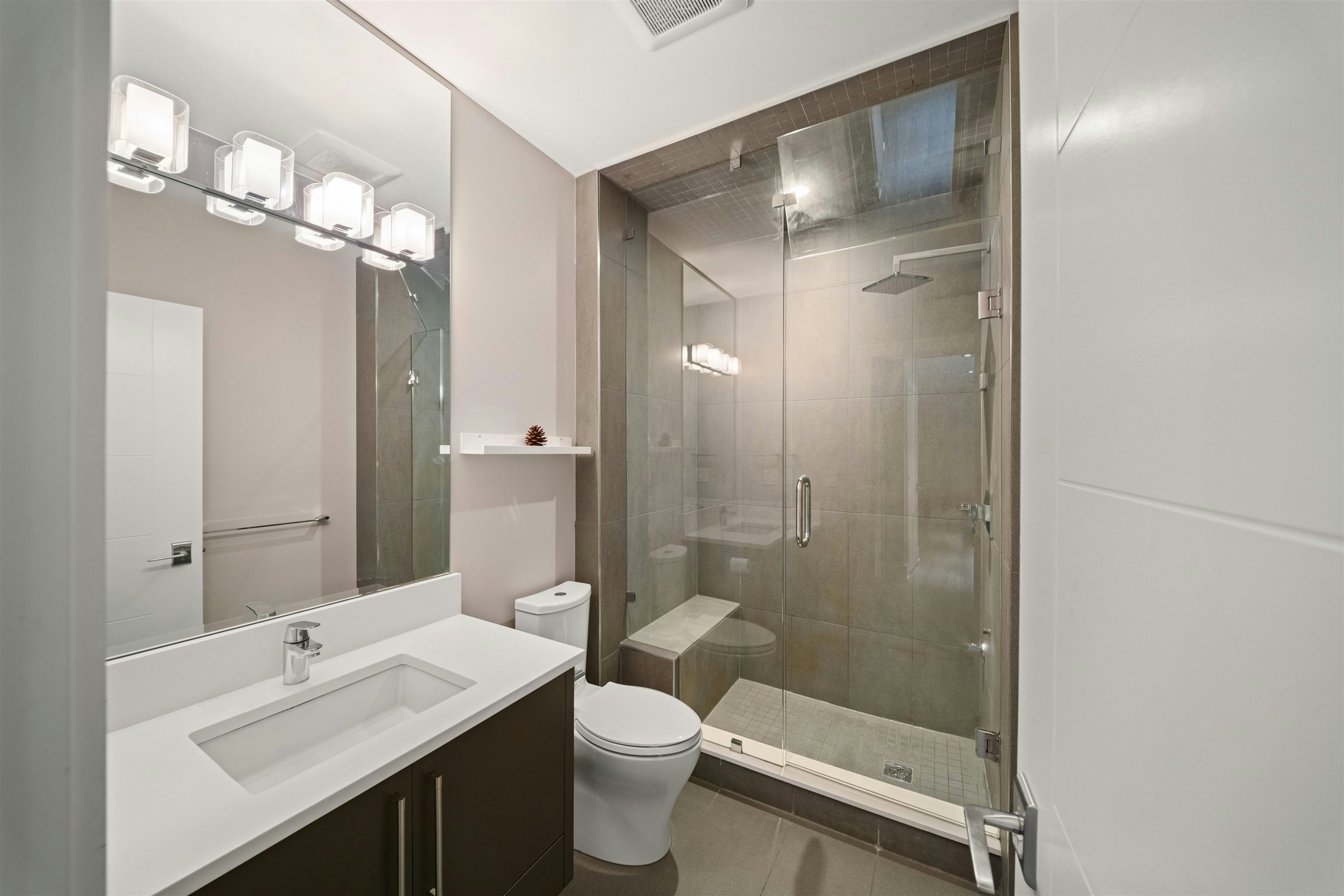 966 Beaumont Drive, North Vancouver, BC, V7R 1P6 - 34