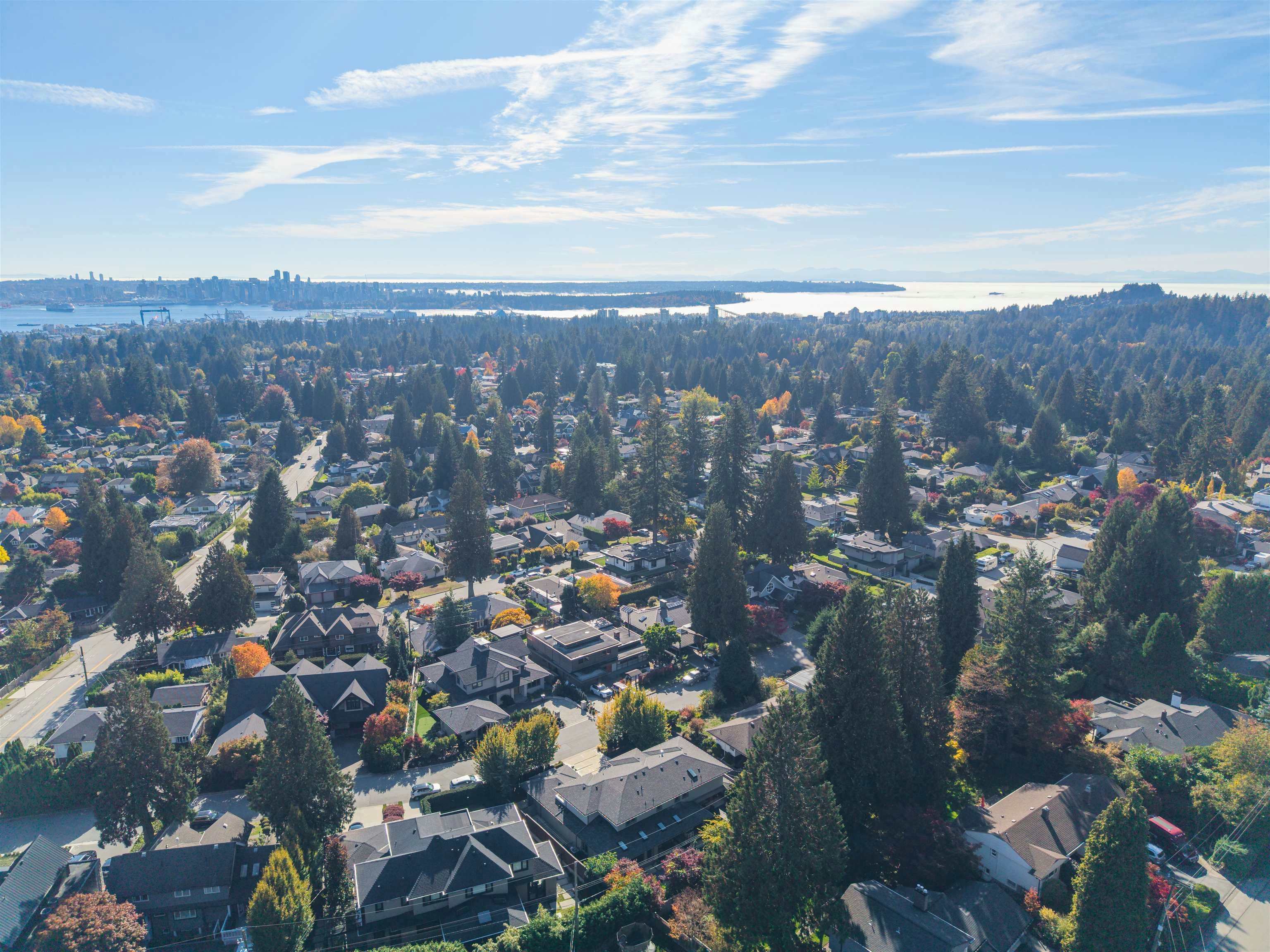 966 Beaumont Drive, North Vancouver, BC, V7R 1P6 - 40