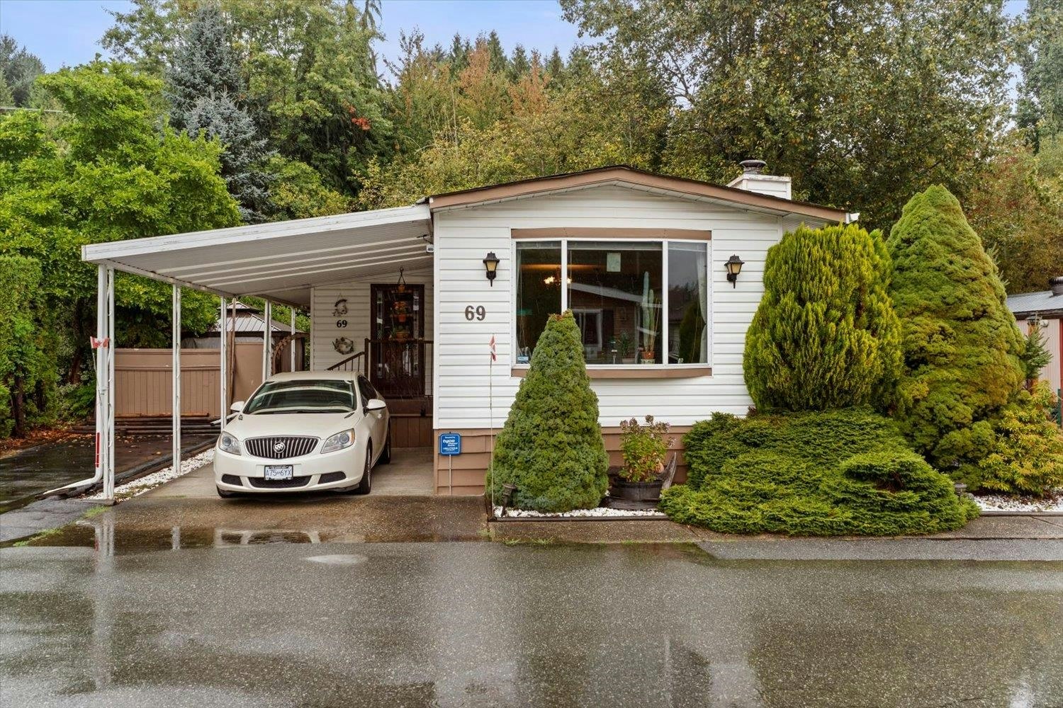 69-3300 Horn Street - 2