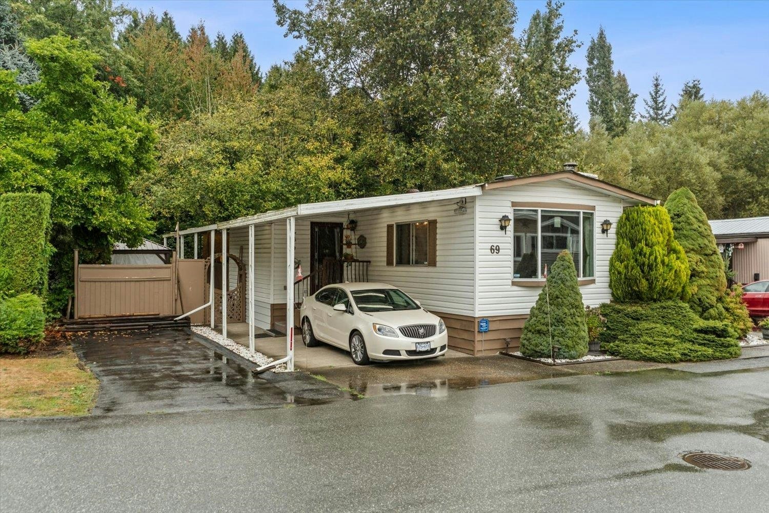 69-3300 Horn Street, Abbotsford, BC, V2S 7Y5
