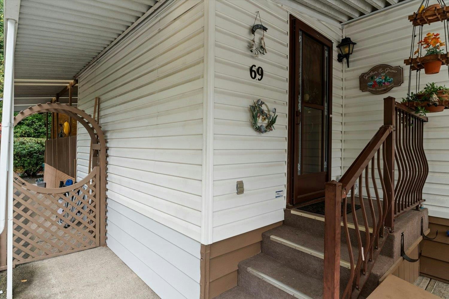69-3300 Horn Street - 3