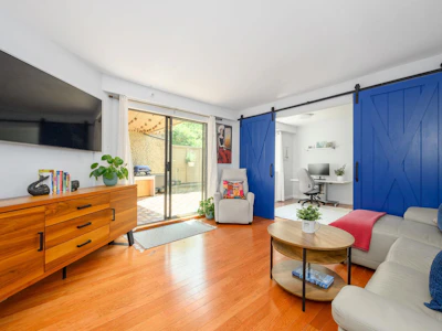 104-1500 Pendrell Street - 4