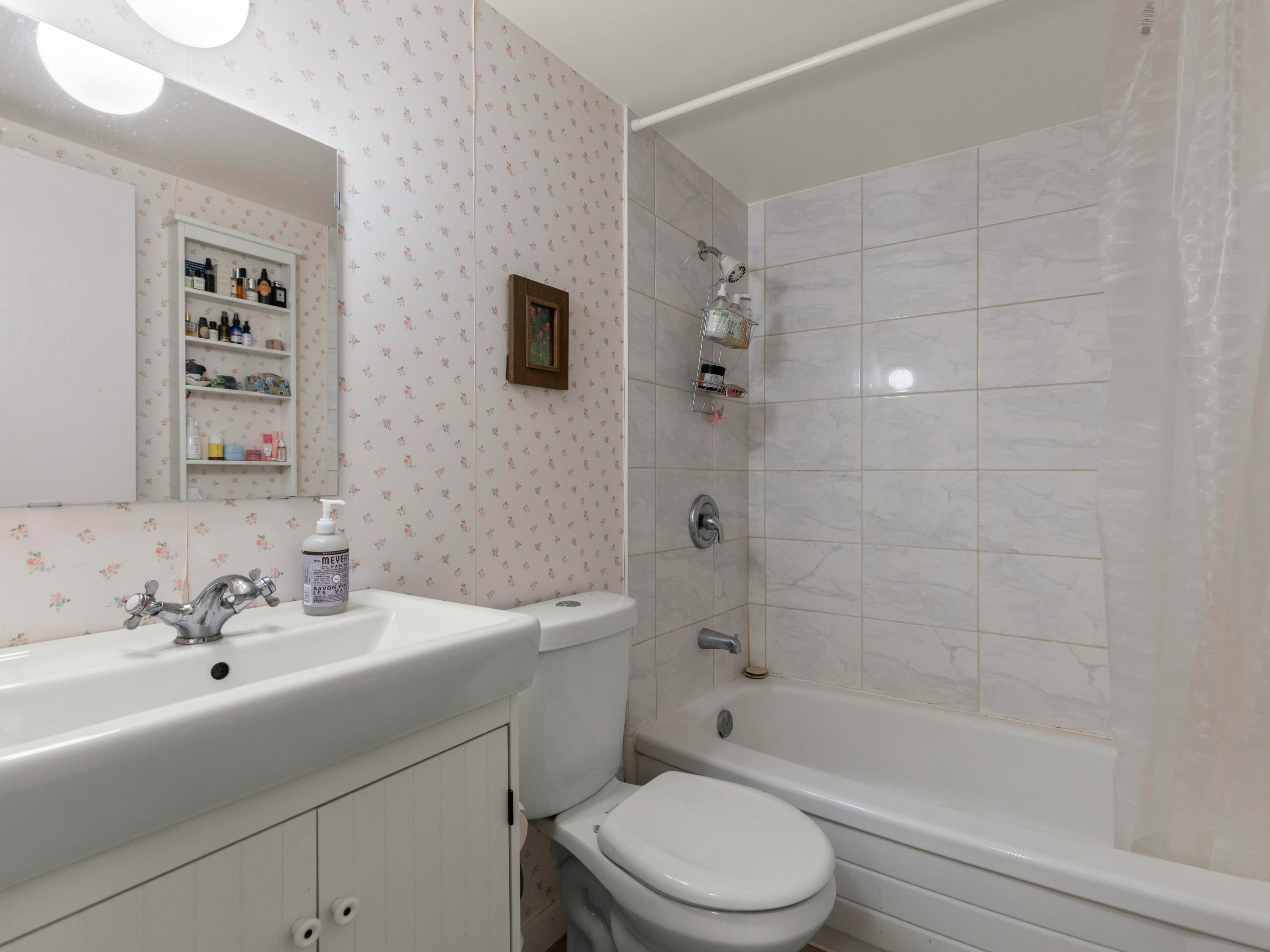 216-1545 E 2nd Avenue, Vancouver, BC, V5N 1C8 - 25