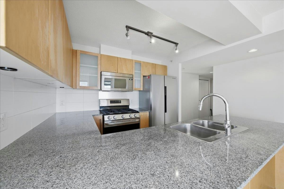 1505-7555 Alderbridge Way, Richmond, BC, V6X 4L3 - 8