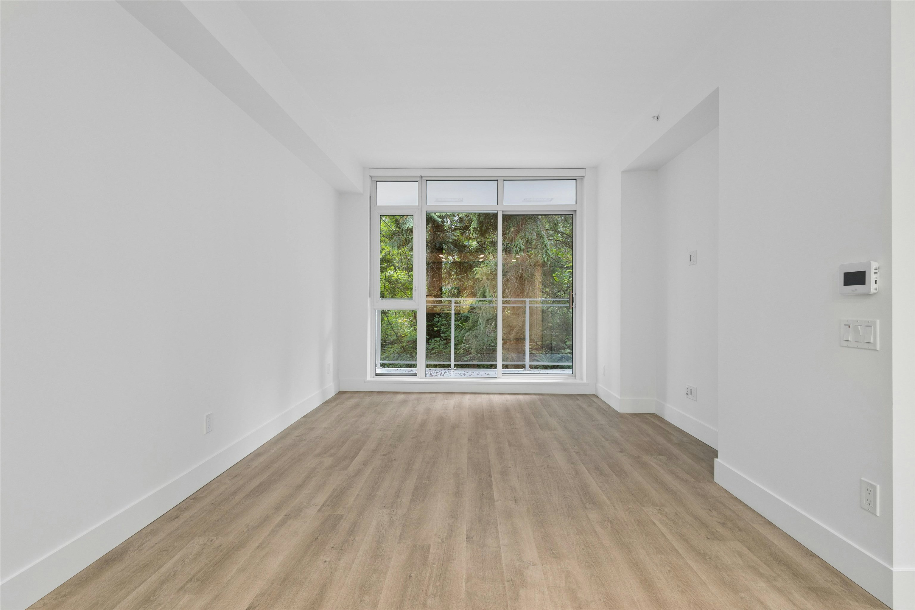 208-2375 Emery Court, North Vancouver, BC, V7J 0E8 - 6