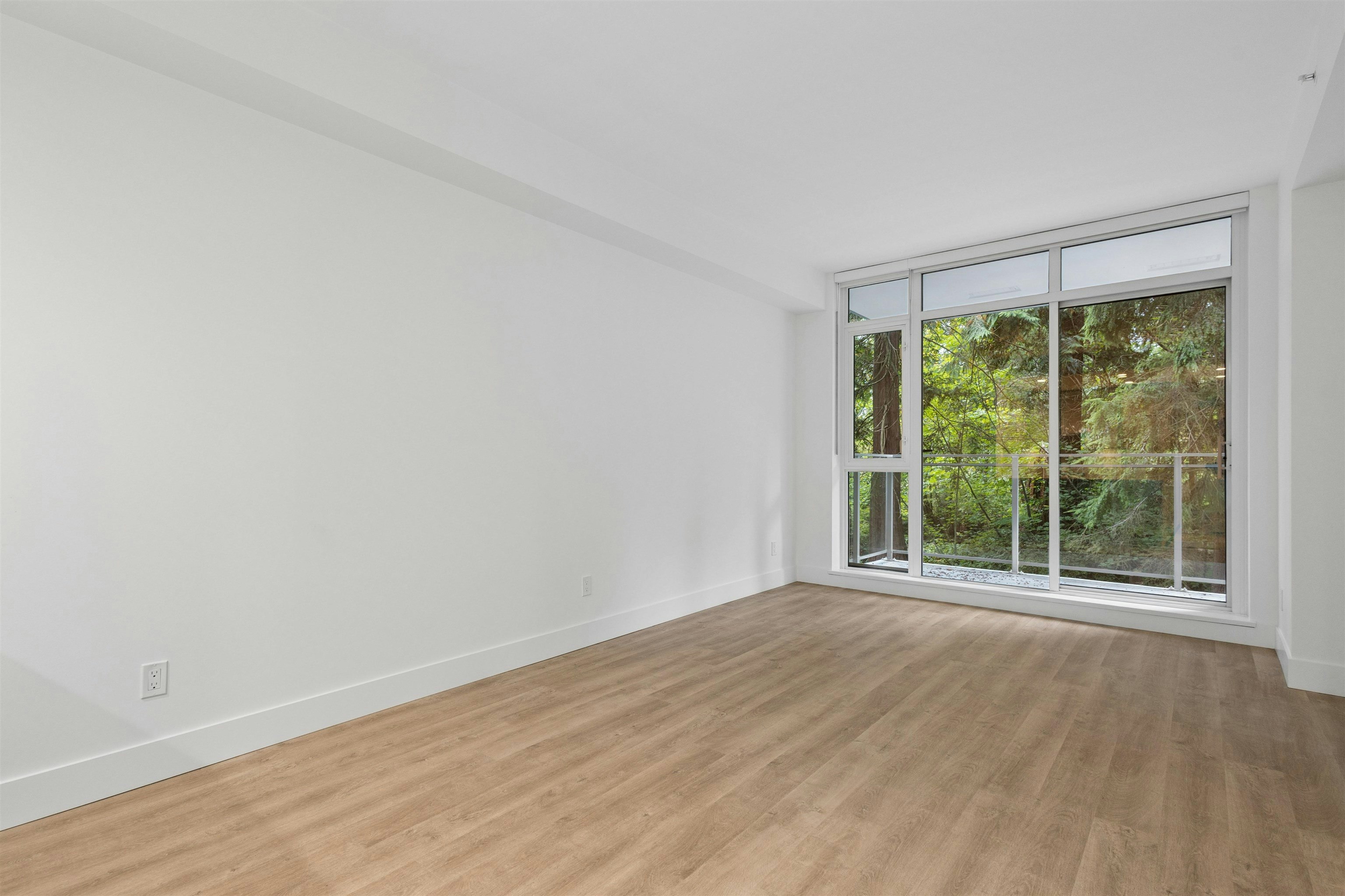 208-2375 Emery Court, North Vancouver, BC, V7J 0E8 - 5
