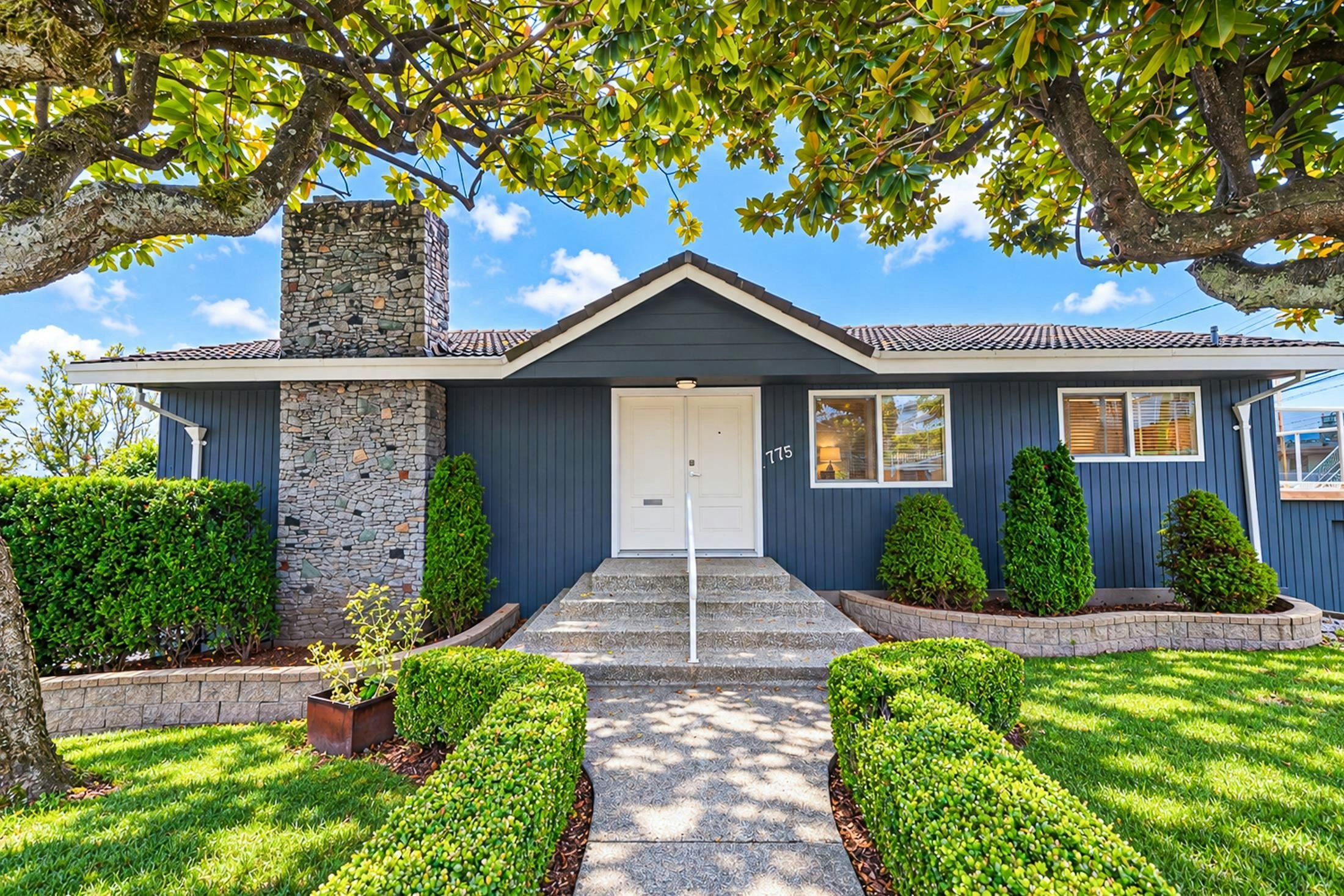 775 Esmond Avenue, Burnaby, BC, V5C 4K4 - 2