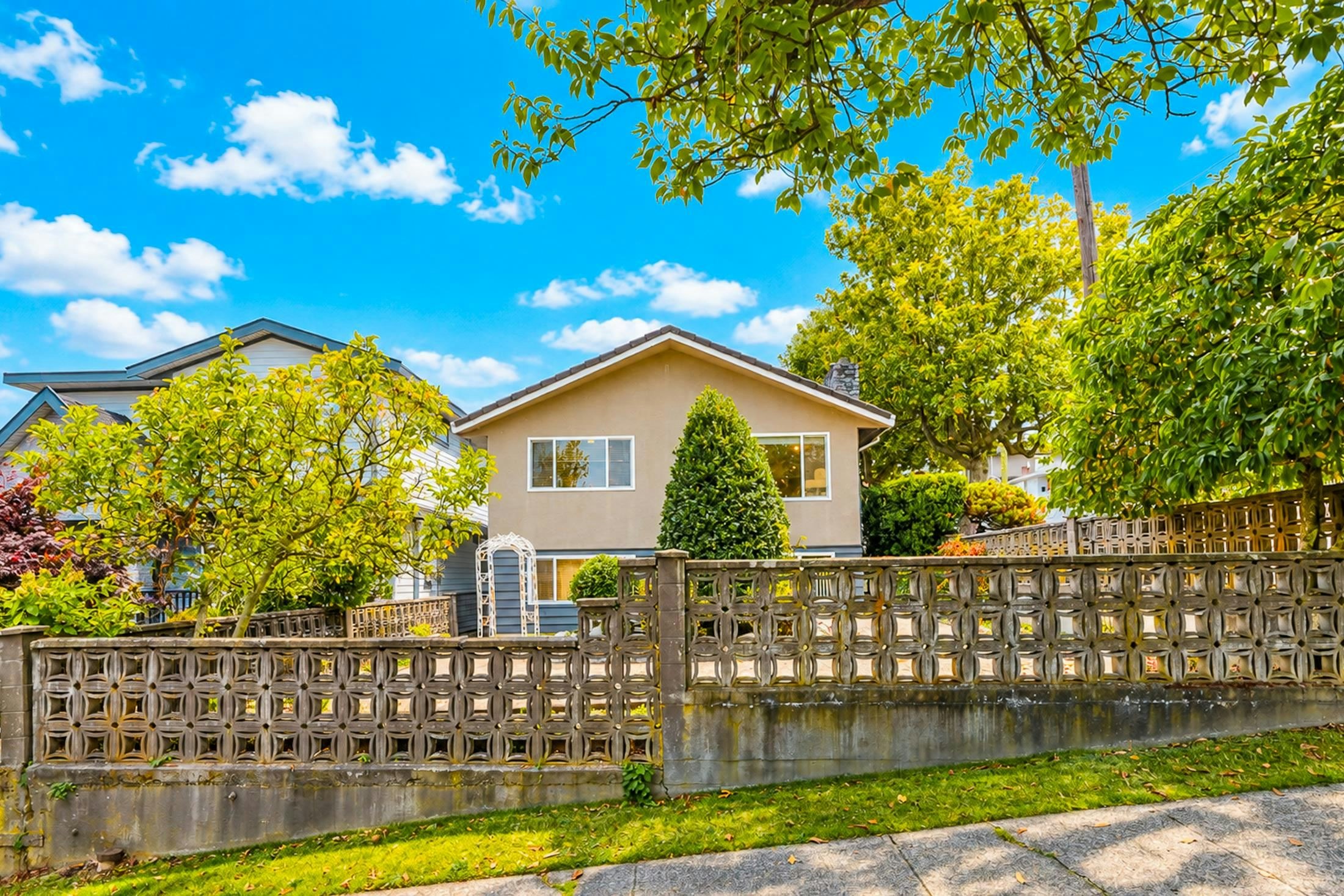775 Esmond Avenue, Burnaby, BC, V5C 4K4 - 3