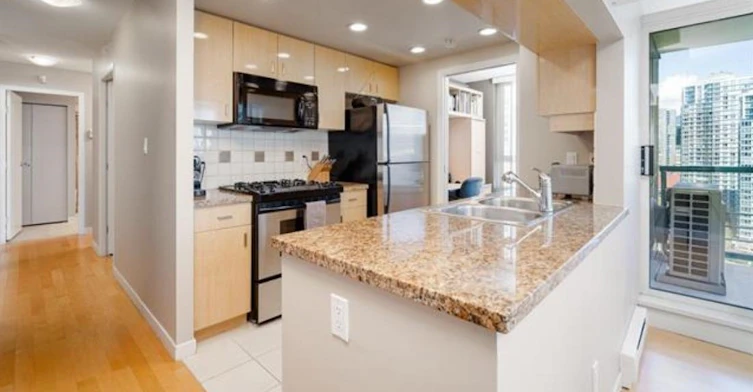 1907-1067 Marinaside Crescent, Vancouver, BC, V6Z 3A4