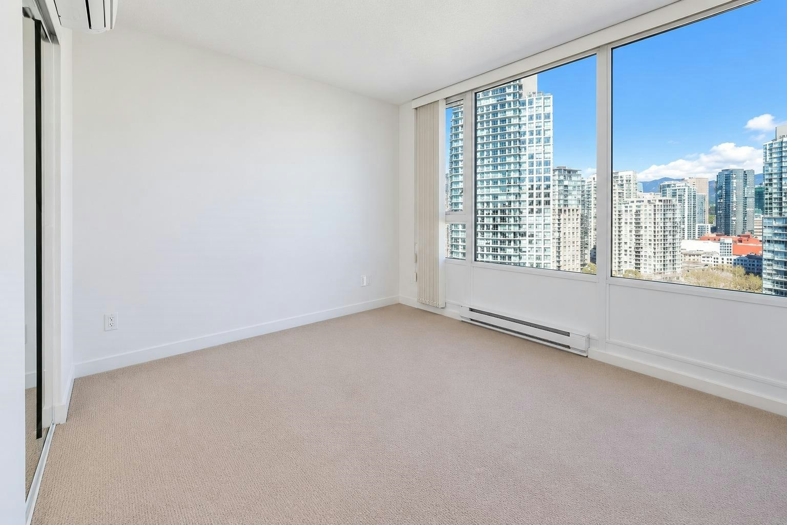 1907-1067 Marinaside Crescent, Vancouver, BC, V6Z 3A4 - 5