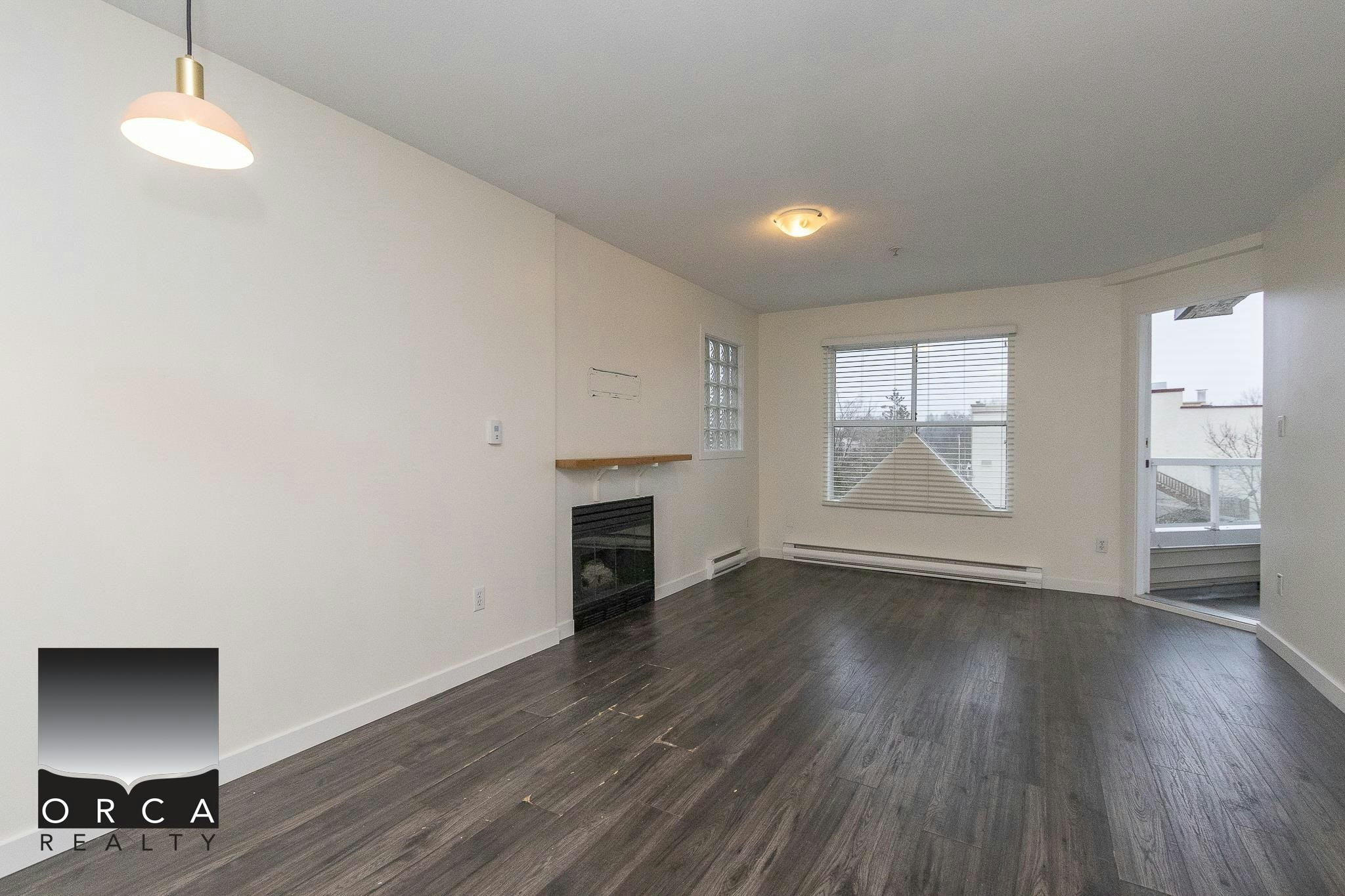 402-1481 E 4th Avenue, Vancouver, BC, V5N 1J6 - 2