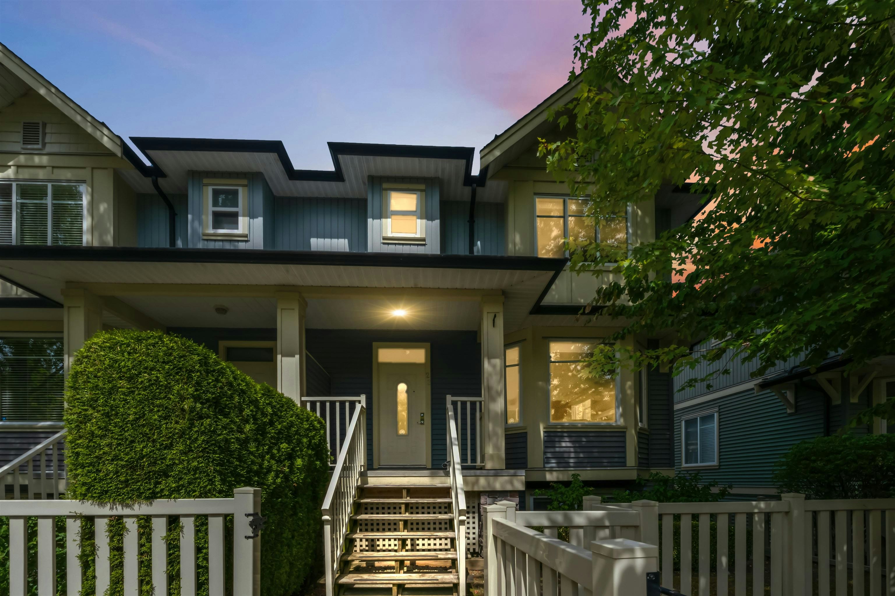 23-6575 192 Street, Surrey, BC, V4N 5T8