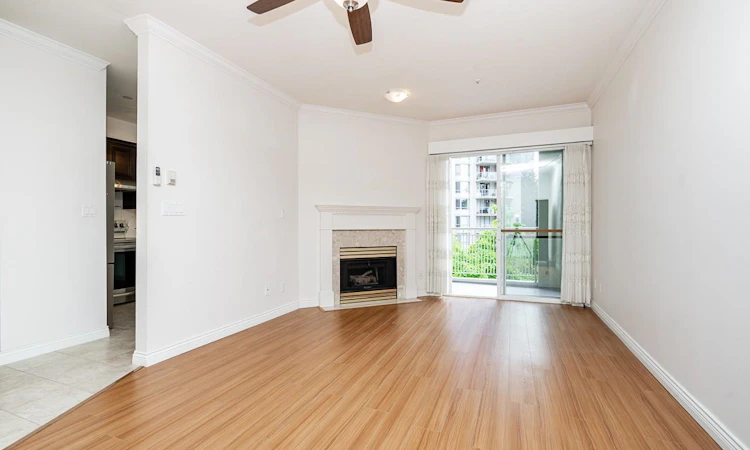 312-3098 Guildford Way
