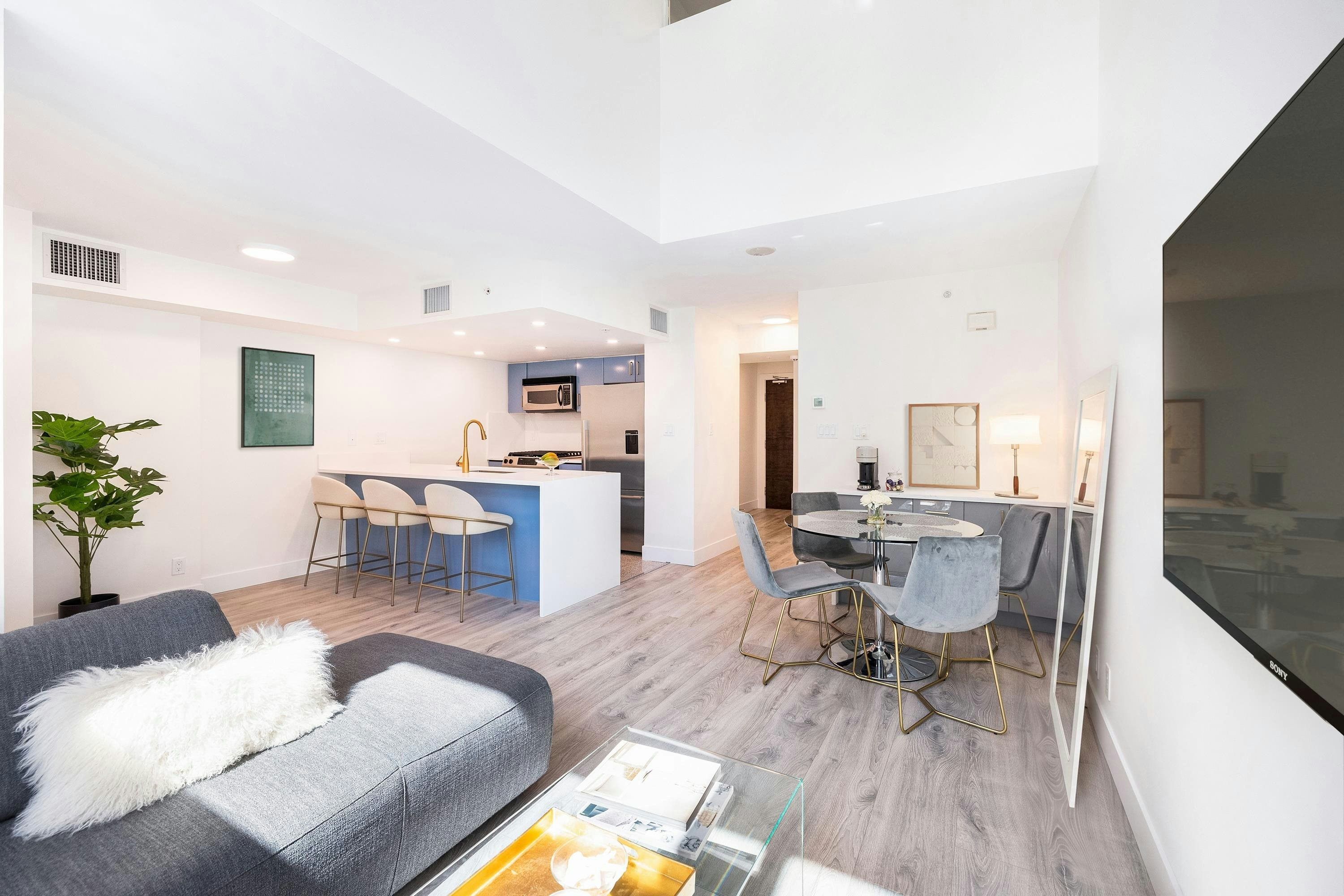 TH8-168 E Esplanade Avenue, North Vancouver, BC, V7L 4X8 - 8