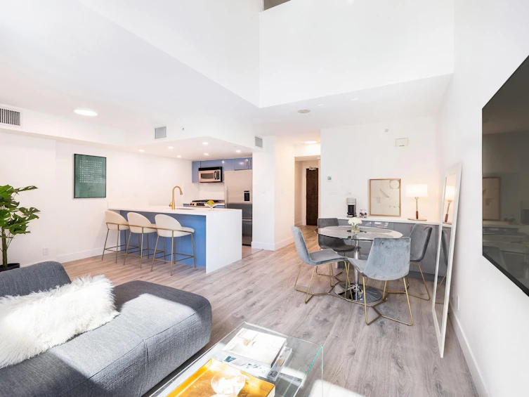 TH8-168 E Esplanade Avenue, North Vancouver, BC, V7L 4X8 - 8