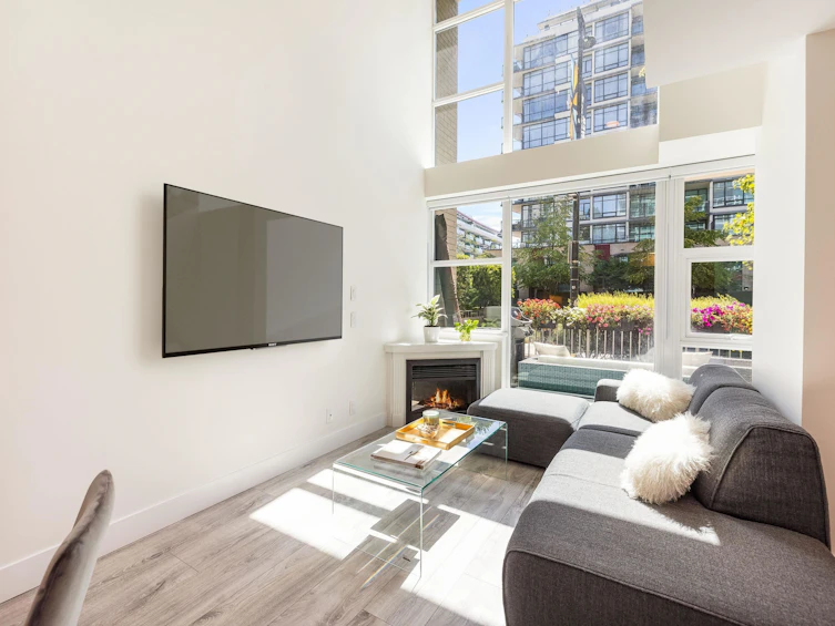 TH8-168 E Esplanade Avenue, North Vancouver, BC, V7L 4X8 - 13