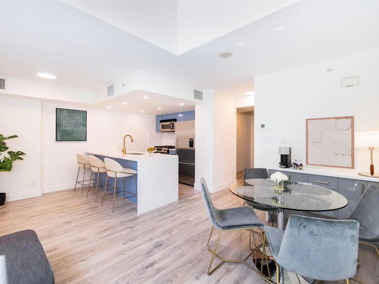 TH8-168 E Esplanade Avenue, North Vancouver, BC, V7L 4X8 - 12