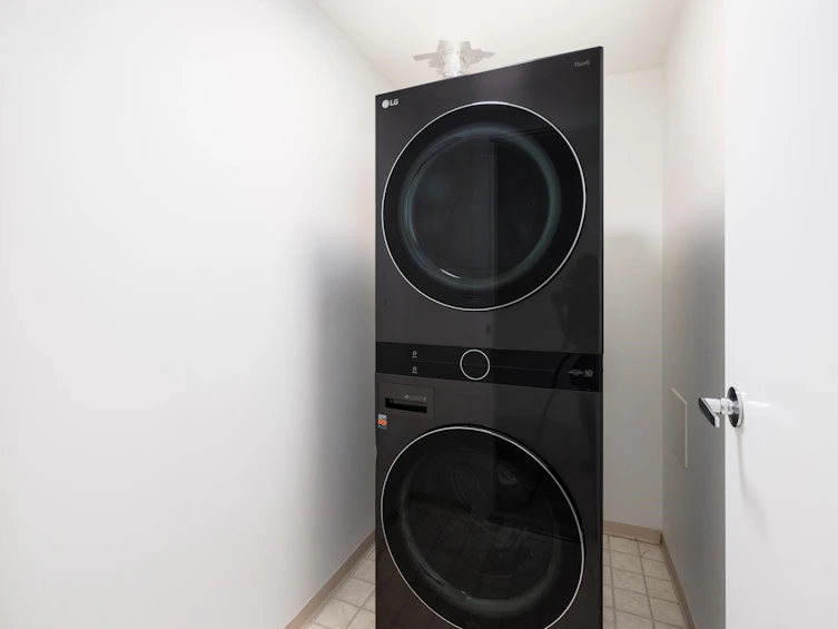 TH8-168 E Esplanade Avenue, North Vancouver, BC, V7L 4X8 - 22