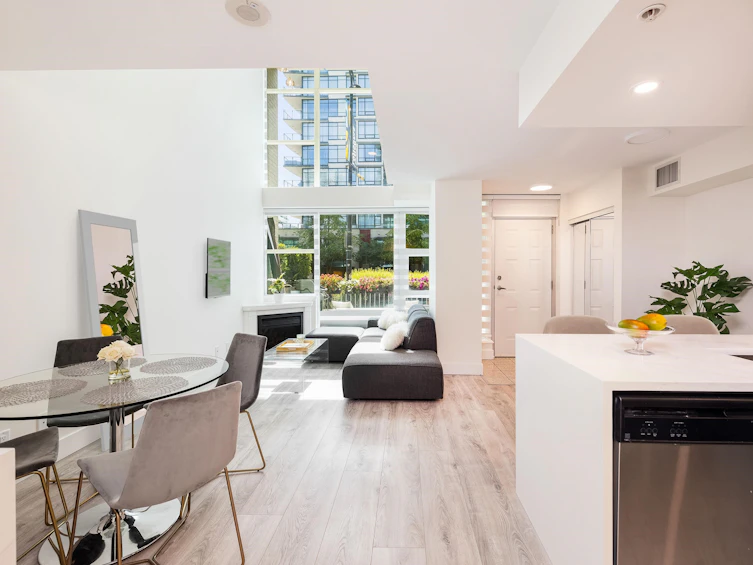 TH8-168 E Esplanade Avenue, North Vancouver, BC, V7L 4X8 - 11