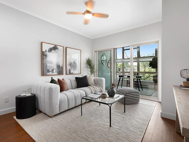 207-707 E 20th Avenue, Vancouver, BC, V5V 0B3