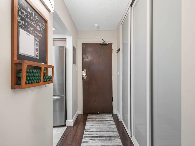 201-444 E 6th Avenue, Vancouver, BC, V5T 1K6 - 2