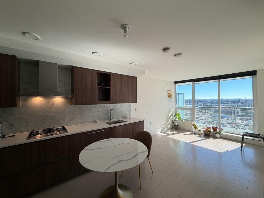 19F-433 Sw Marine Drive, Vancouver, BC, V5X 0H5