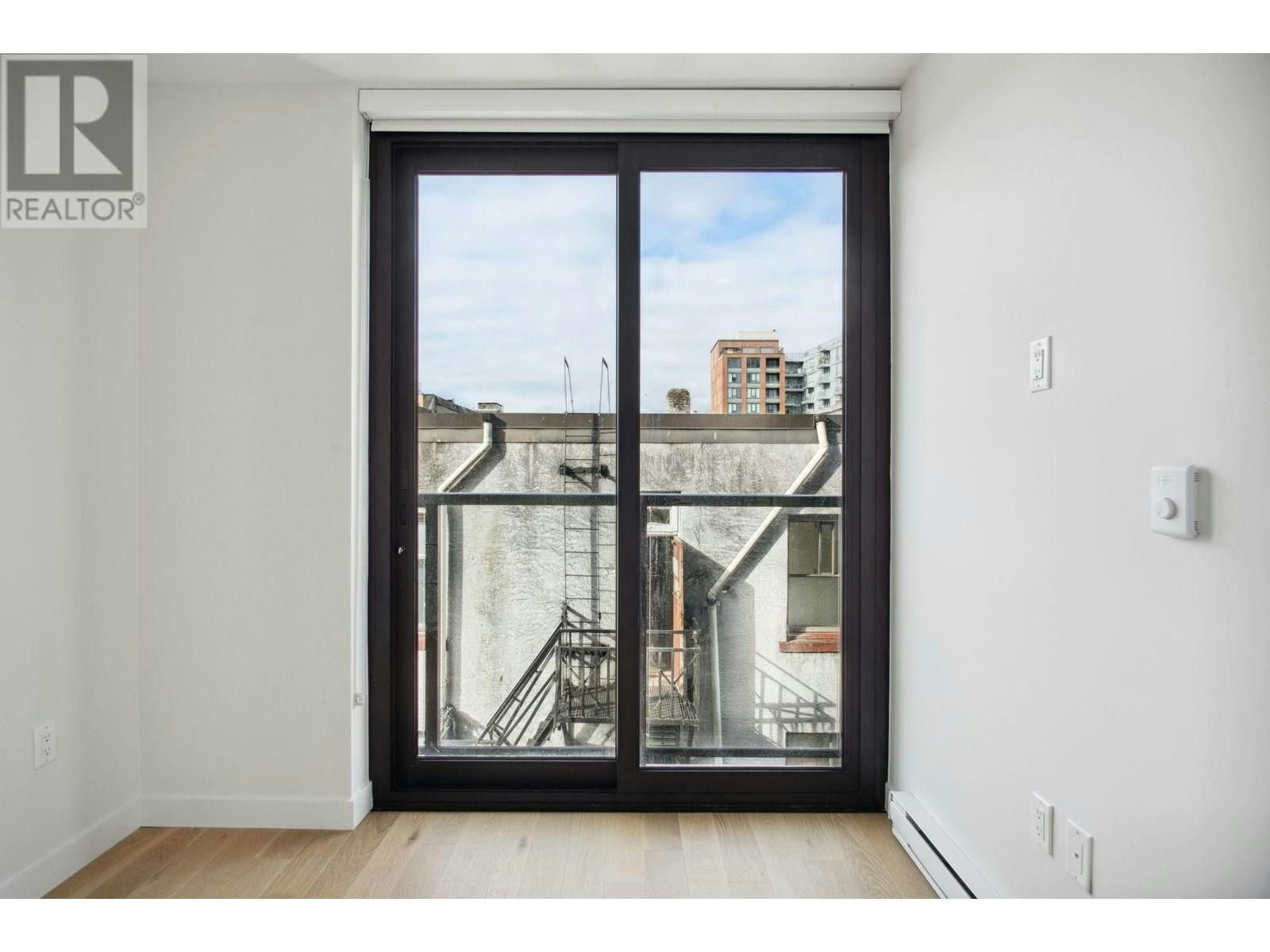 502-239 Keefer Street, Vancouver, BC, V6A 1X6 5