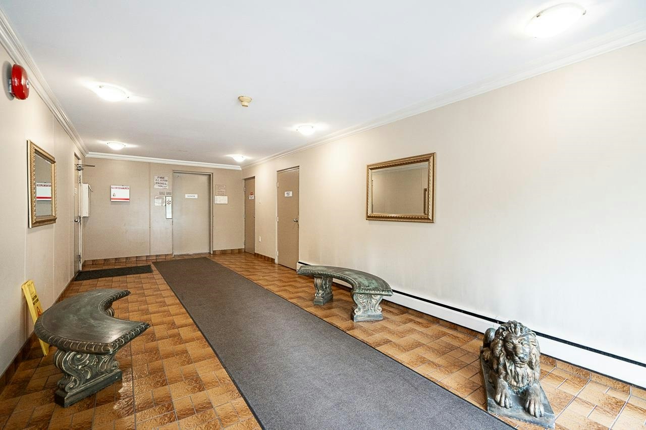 212-3921 Carrigan Court - 5