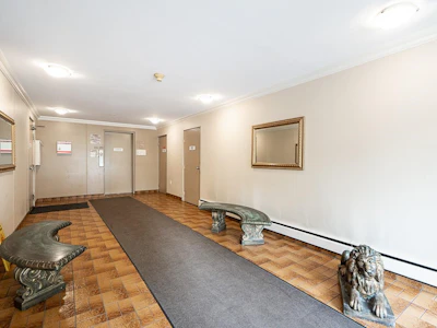 212-3921 Carrigan Court - 5