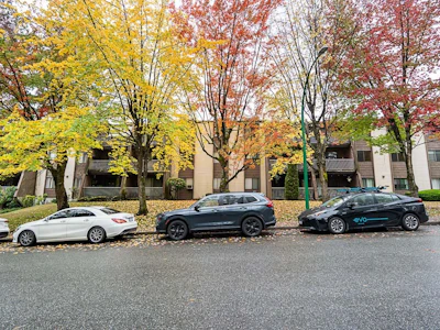 212-3921 Carrigan Court - 3