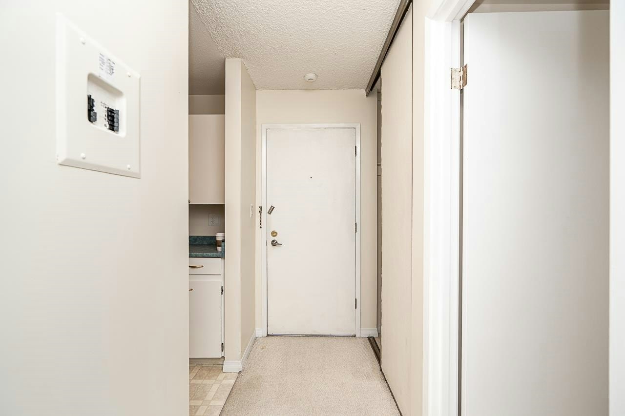212-3921 Carrigan Court, Burnaby, BC, V3N 4J7 - 6