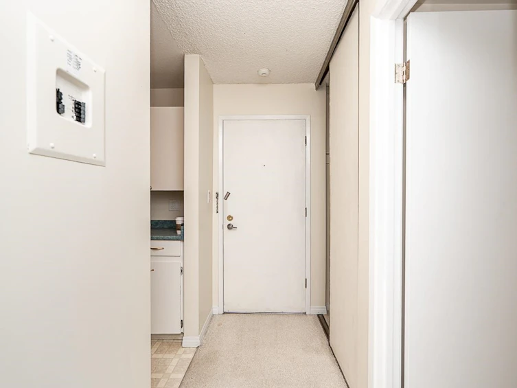 212-3921 Carrigan Court, Burnaby, BC, V3N 4J7 - 6