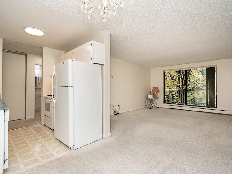212-3921 Carrigan Court, Burnaby, BC, V3N 4J7 - 16