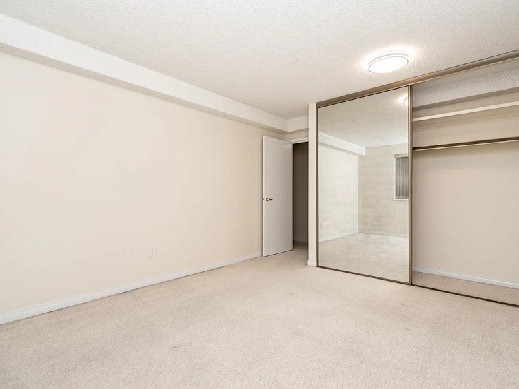 212-3921 Carrigan Court, Burnaby, BC, V3N 4J7 - 23