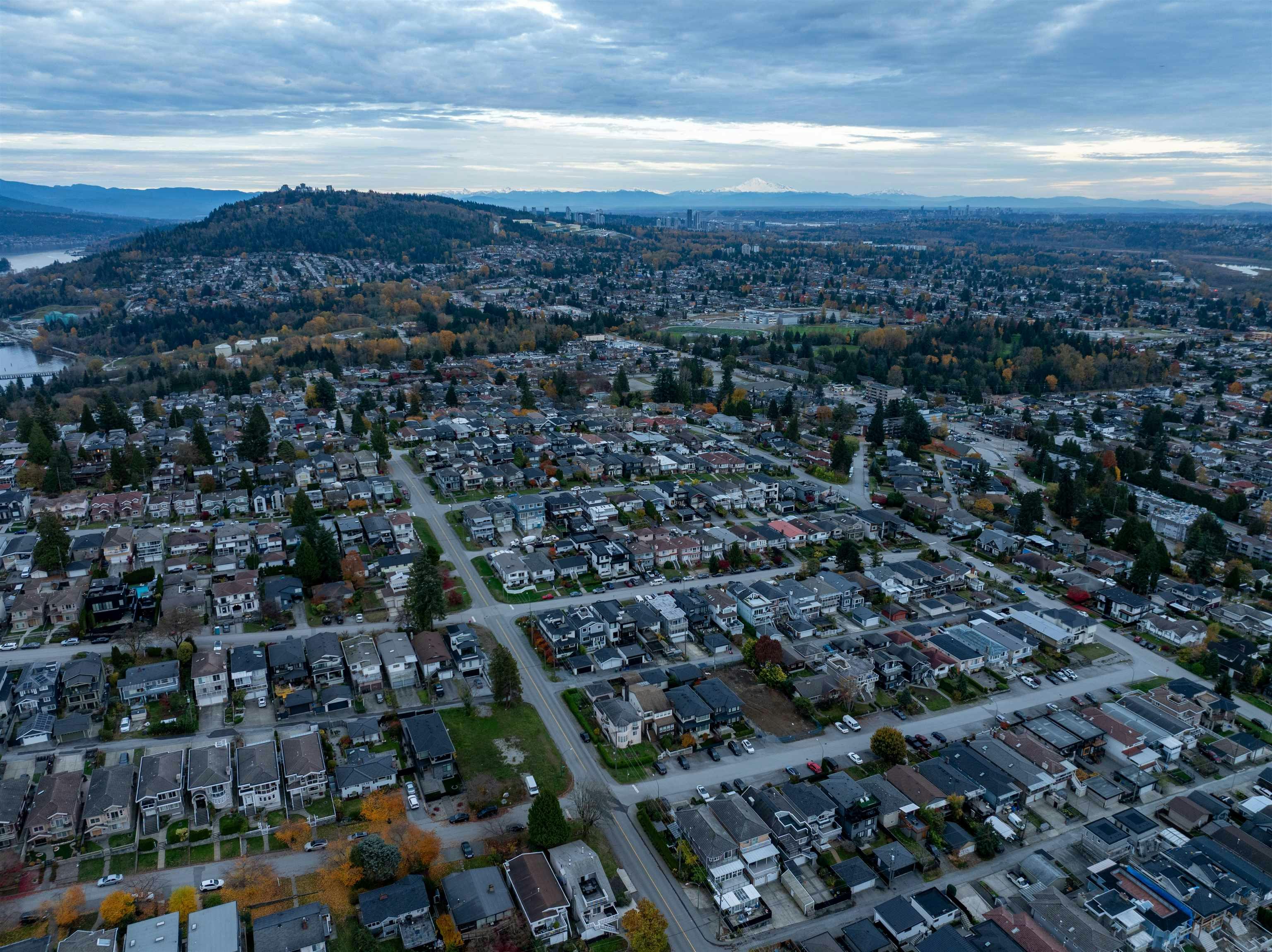 34 N Hythe Avenue, Burnaby, BC, V5B 1G4 - 18