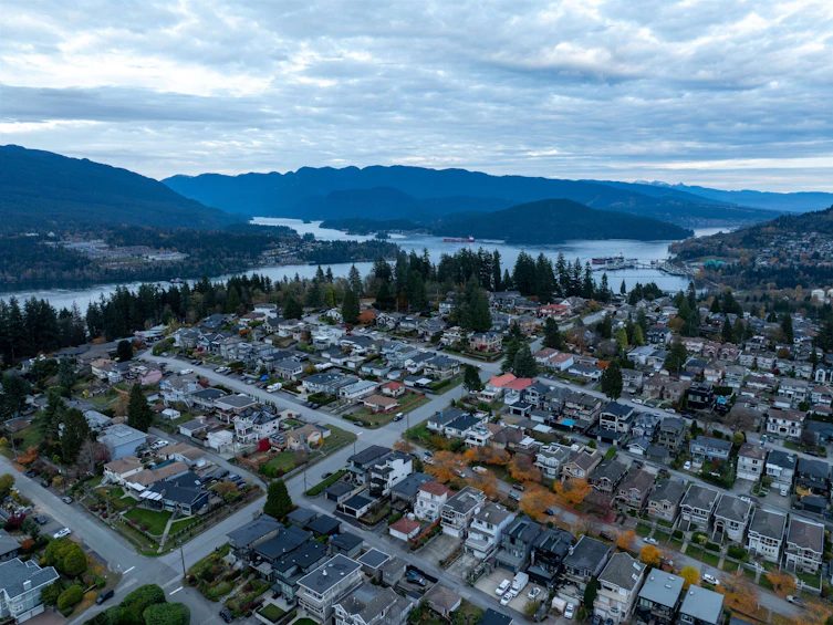34 N Hythe Avenue, Burnaby, BC, V5B 1G4 - 16