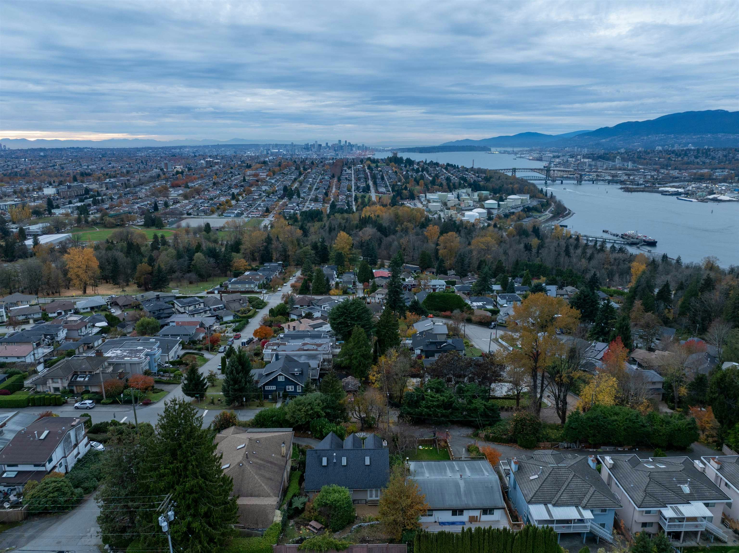 34 N Hythe Avenue, Burnaby, BC, V5B 1G4 - 24