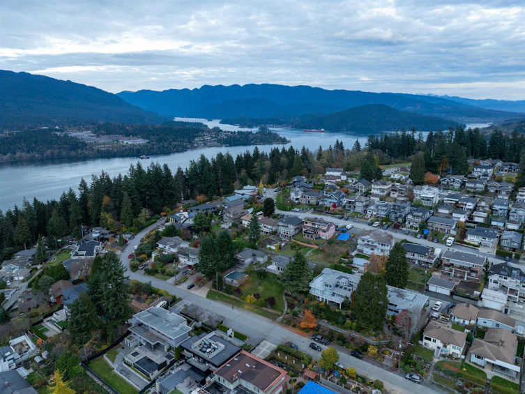 34 N Hythe Avenue, Burnaby, BC, V5B 1G4 - 28