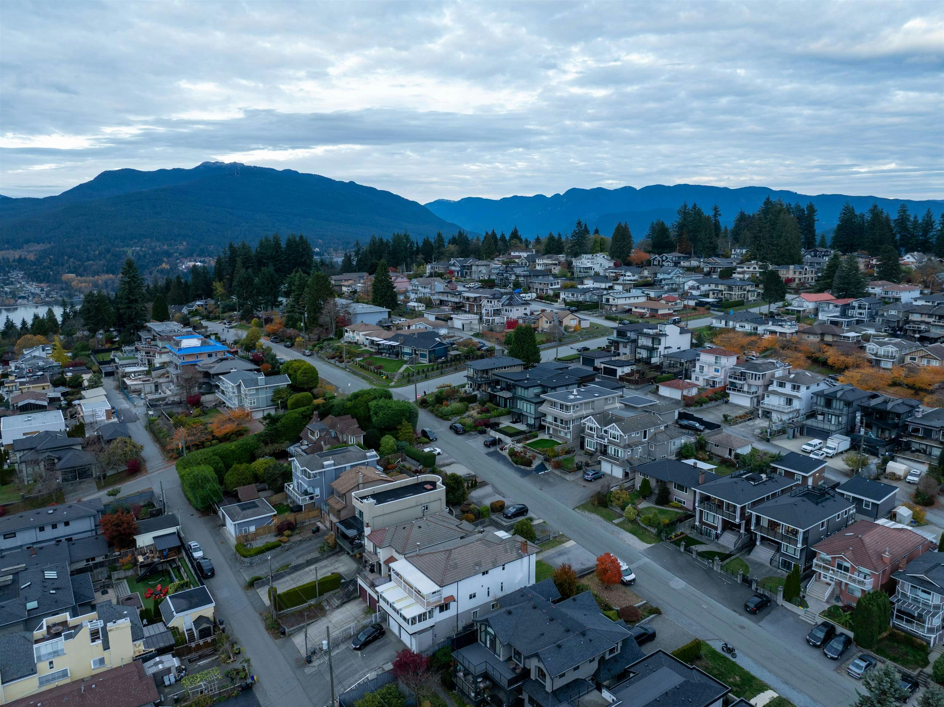 34 N Hythe Avenue, Burnaby, BC, V5B 1G4 - 15