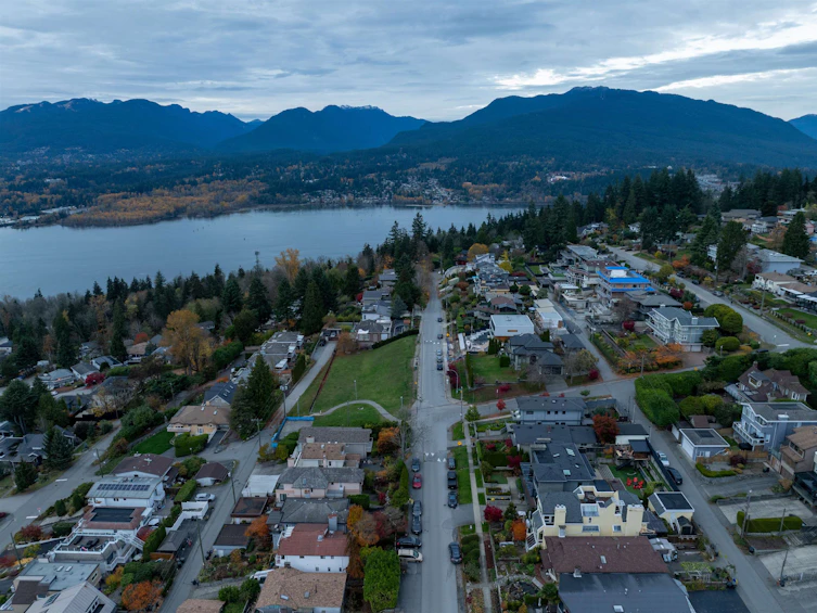 34 N Hythe Avenue, Burnaby, BC, V5B 1G4 - 23
