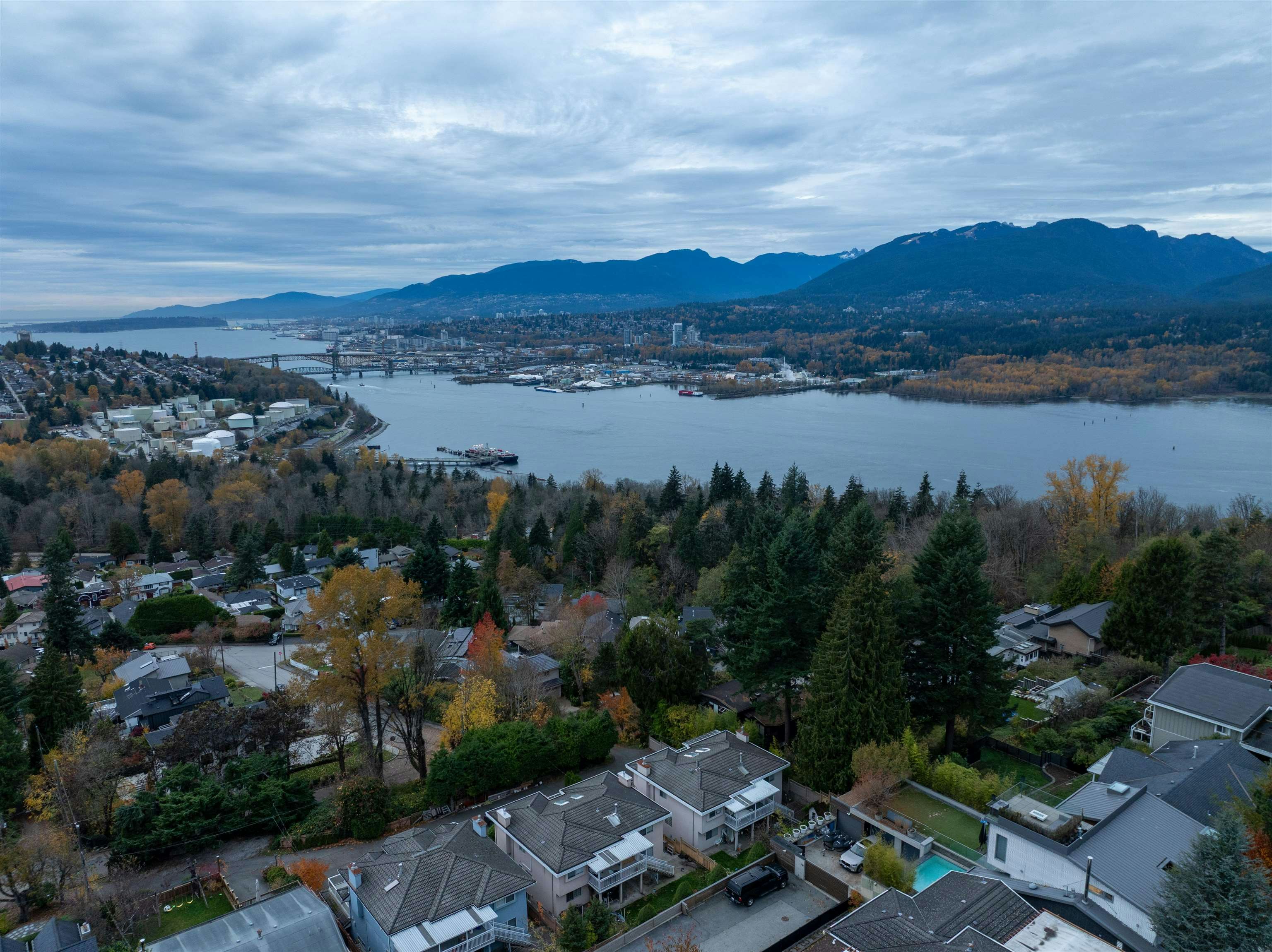 34 N Hythe Avenue, Burnaby, BC, V5B 1G4 - 25