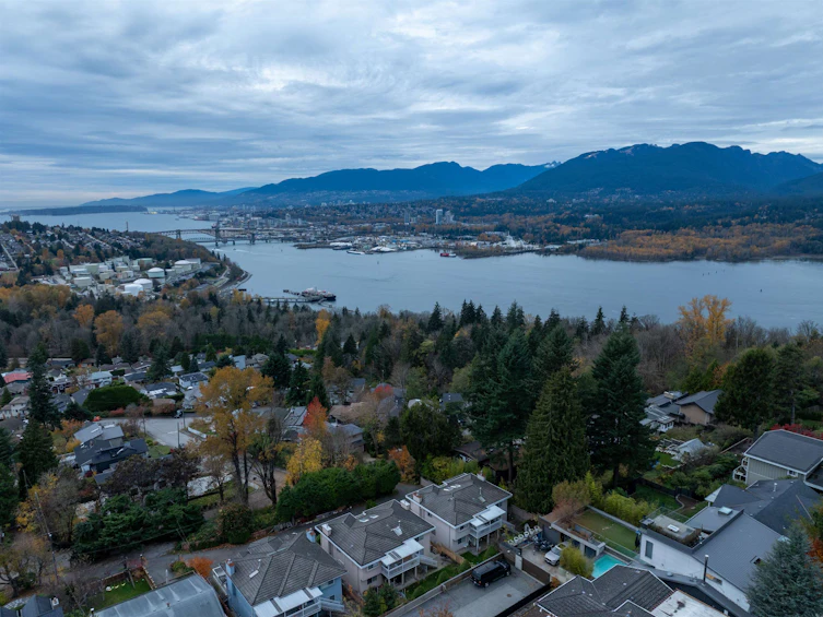 34 N Hythe Avenue, Burnaby, BC, V5B 1G4 - 25