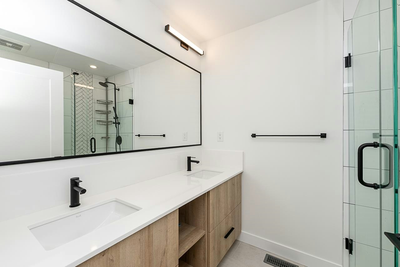 9-10527 155 Street, Surrey, BC, V3R 0S1 - 13