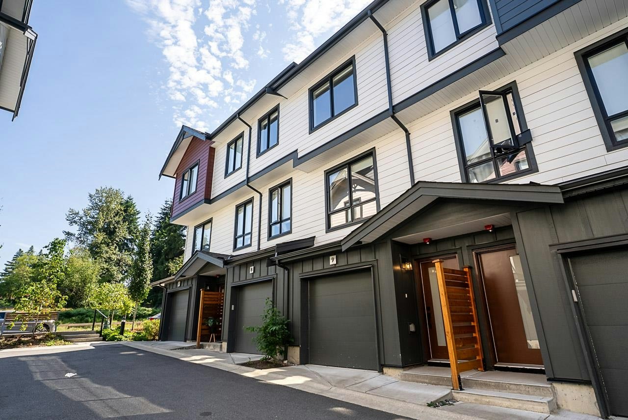 9-10527 155 Street, Surrey, BC, V3R 0S1