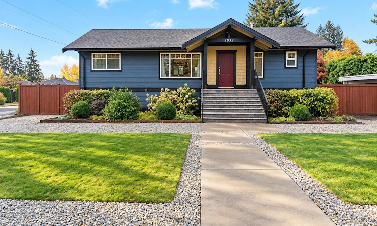 1032 Glenayre Drive