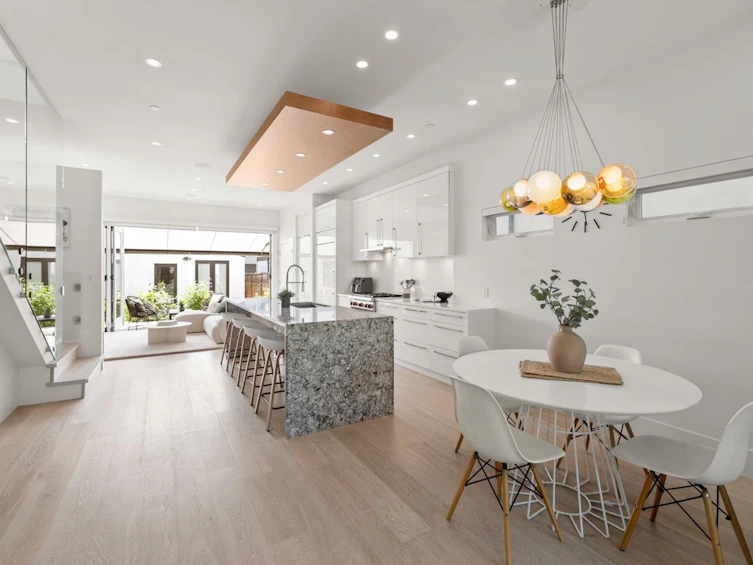 506 E 18th Avenue, Vancouver, BC, V5V 1G3 - 8